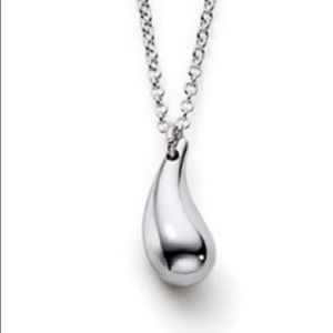 Silver teardrop pendant